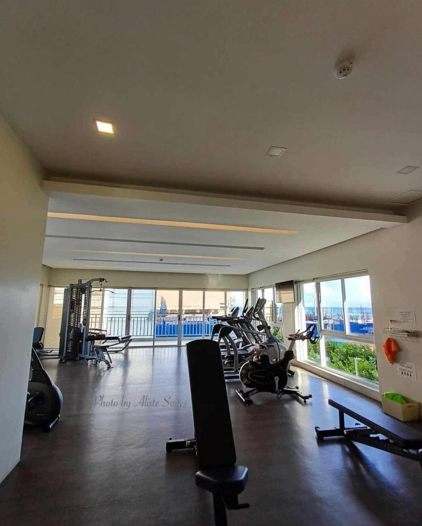 Aliste Suites Marina Spatial Dumaguete City Exterior photo