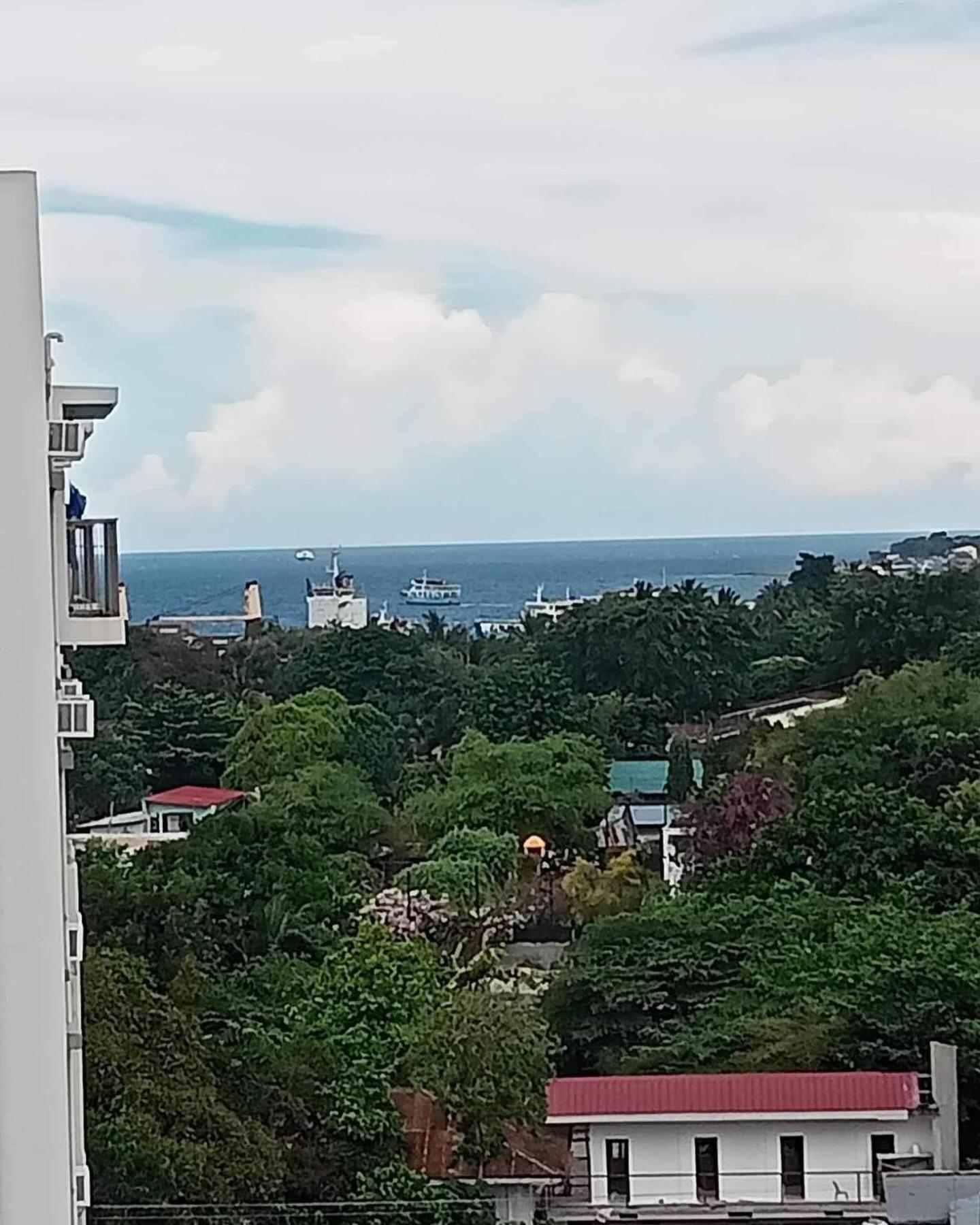 Aliste Suites Marina Spatial Dumaguete City Exterior photo